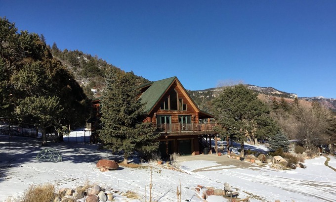Durango Haus | Log home with great views close to town and ski resort