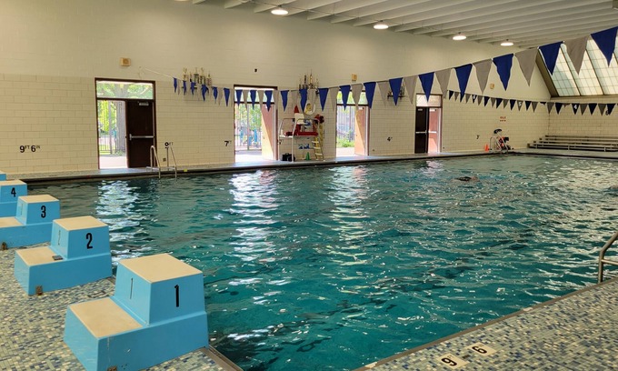 Logan Square Wohnung | Logan Square :The place to be in Chicago.Spacious & sunny 2-Br apt.Free parking