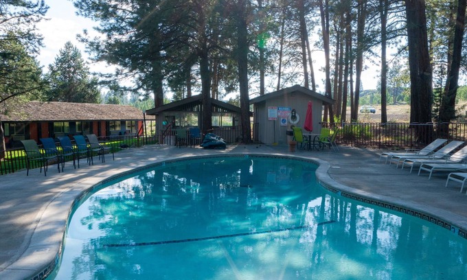 Century West Hotel | LOGE Bend