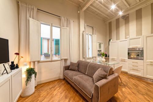 Sant' Ambrogio Wohnung | LOGGIA 17 Central APT