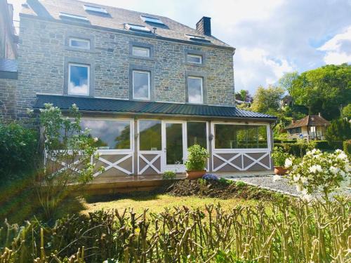 Annevoie-Rouillon Wohnung | Logis Le P'tit Rouillon au Rythme de la Meuse