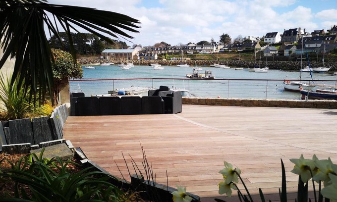 Loguivy Haus | Loguivy vue mer les pieds dans l eau