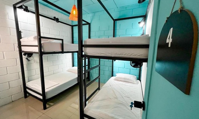 Chinatown Haus | Lolas Hostal, Habitacion Exclusiva para Mujeres, 2 camarotes, precio por cama