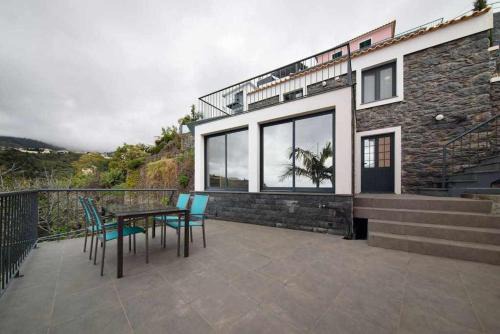 Calheta Haus | Lombo do Doutor Cottage 2 by Mth