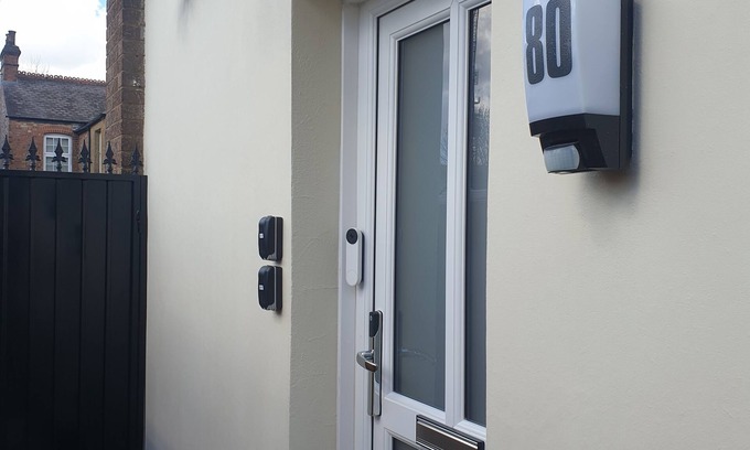 Southgate Wohnung | London Luxury 2 Bedroom with Sofas with Lounge AC, Garden Free Parking near Tube