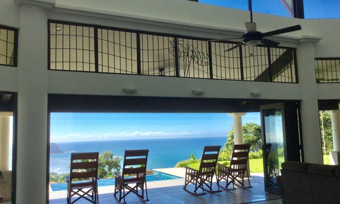 Samara Villa | 2016 Bauvilla / Höhere Erhebung / 180 Grad Strand / Meer / Dschungelblick