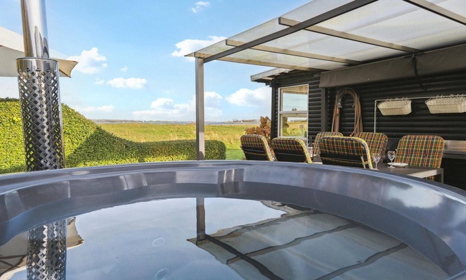 Boeslum Haus | Look forward to a wonderful holiday in this holiday home in a fantastic location by the sea!