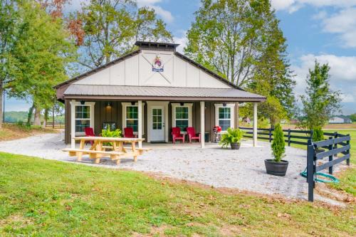 Saint Francis Haus | Loretto Cottage on Bourbon Trail with Fire Pit