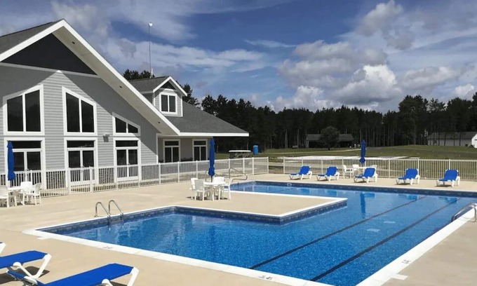 South Boardman Wohnmobilvermietung | Lot #9 South Boardman