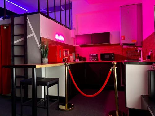 Pamiers Wohnung | LOVE IN CINÉ Appartement cinéma balnéo