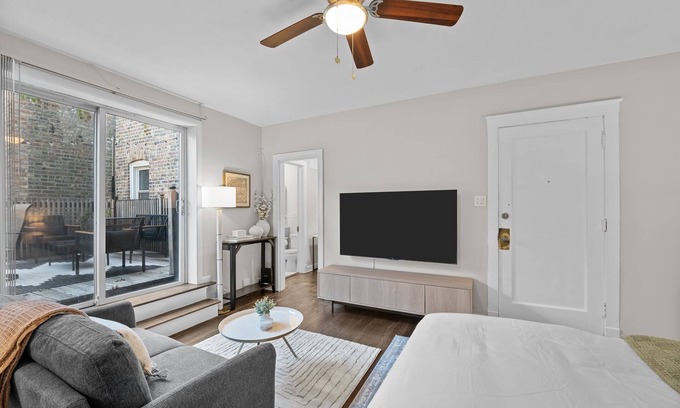 Ravenswood Wohnung | Lovely 1BR/1BA in the Heart of Lincoln Square