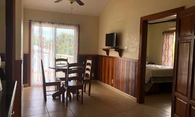 Placencia Wohnung | Lovely 2b 1bath unit; beach view