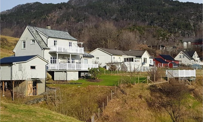 Kvinnherad Haus | Lovely Home In Utåker With Wifi