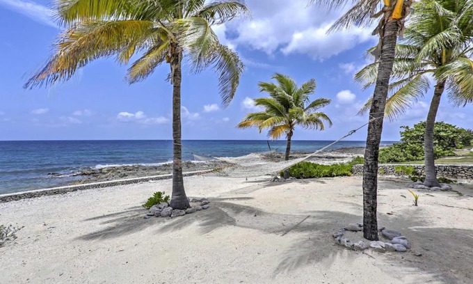 Stake Bay Villa | Lovely Sea Dreams Villa with Private Beach and Deck!