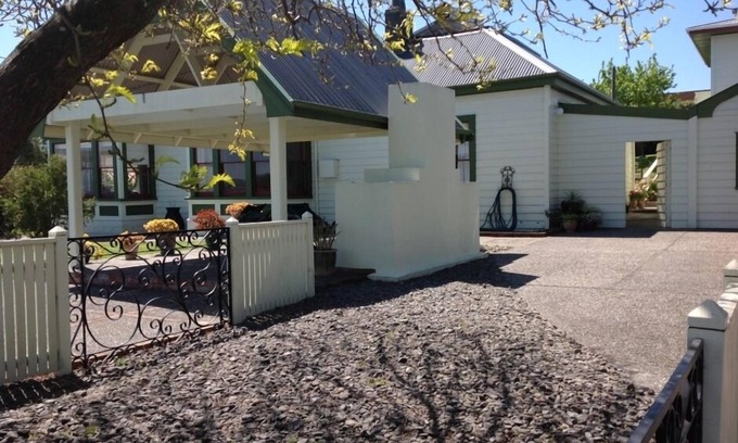 Hospital Hill Wohnung | Schönes in sich geschlossenes Studio