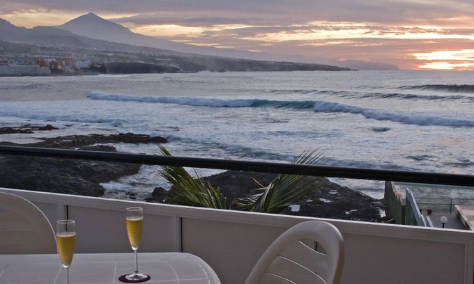 Punta del Hidalgo Wohnung | Studio mit Pool, Terrasse und Meerblick