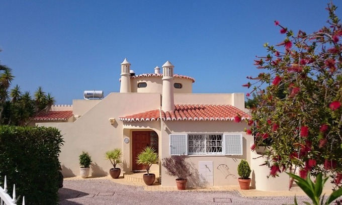 Carvoeiro Villa | Wunderschöne Villa in Carvoeiro, Meerblick, Strand in Laufnähe, sehr ruhig