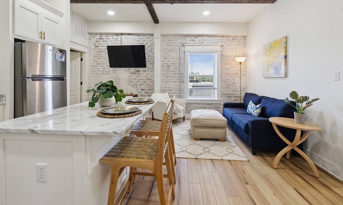 Laurel Wohnung | Loving Loft Suite, Laurel, Coffee Bar, Walkable