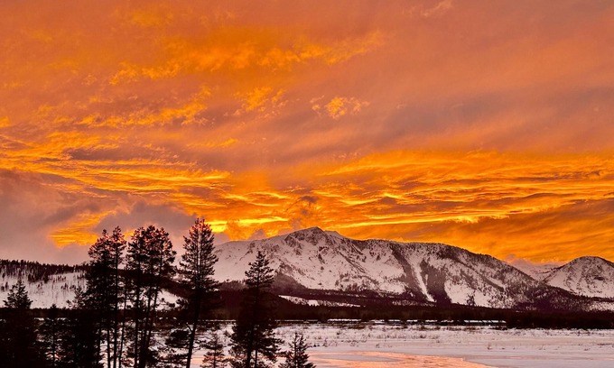 Al Tahoe Hotel | LT Luxury Lake Tahoe View Villa