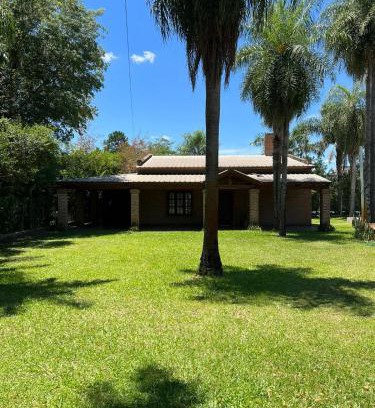 Paso de la Patria Haus | Lujoso Chalé frente al Río con Piscina