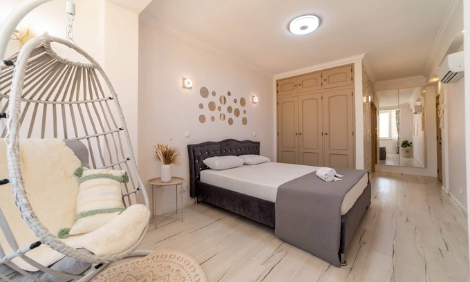 Branqueira Wohnung | Lumen Stay by HelloVacations