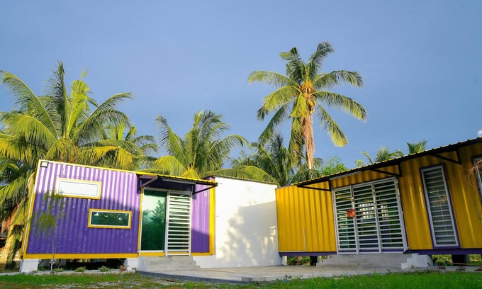 Lumut Kabine | Lumut Cube Container / Kabinenaufenthalt in der Nähe des Pangkor Island Jetty Terminals