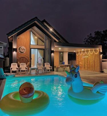 Sattahip Villa | Lunar pool villa