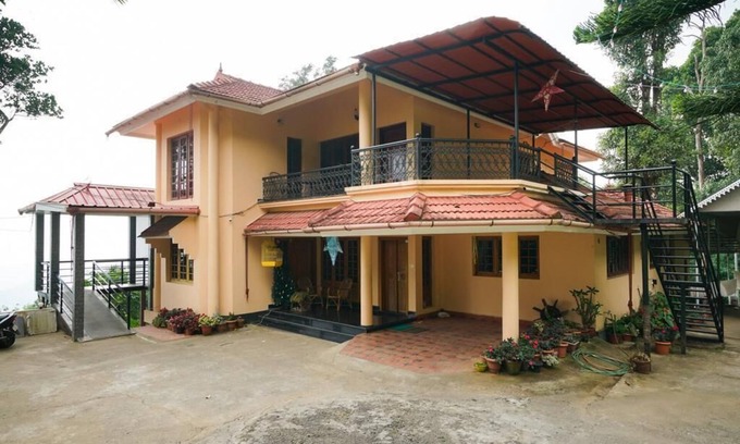 Devikolam Haus | Üppiges Grün View Home Stay / Munnar