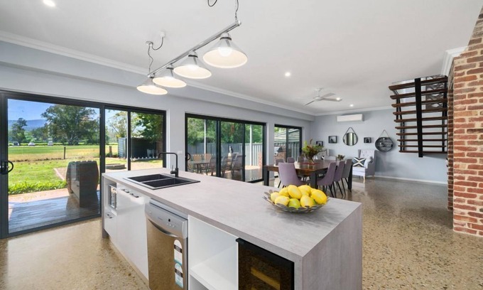 Whitfield Haus | Lusso