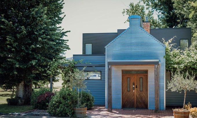 Whitfield Haus | Lusso - Boutique Accommodation