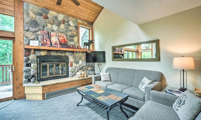 Lutsen Haus | Lutsen Mountains Retreat with Resort Amenities!