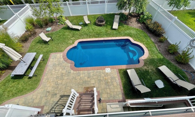 The Pines Haus | Lux 6BR Home w/ Private Saltwater Pool – Walk to Beach, Dining & Boardwalk!