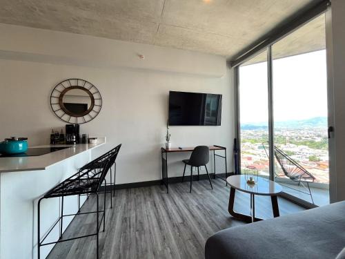 Mata Redonda Wohnung | Lux at 15, Pool, Gym and Stylish City Stay