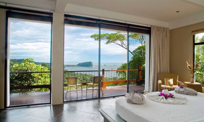 Manuel Antonio Villa | Dschungelvilla mit privatem Pool und herrlichem Blick auf den Pazifik