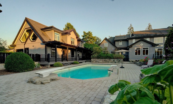 Surrey Haus | Lux Mansion, sleeps 22, pool, hot tub, gym, office, playground