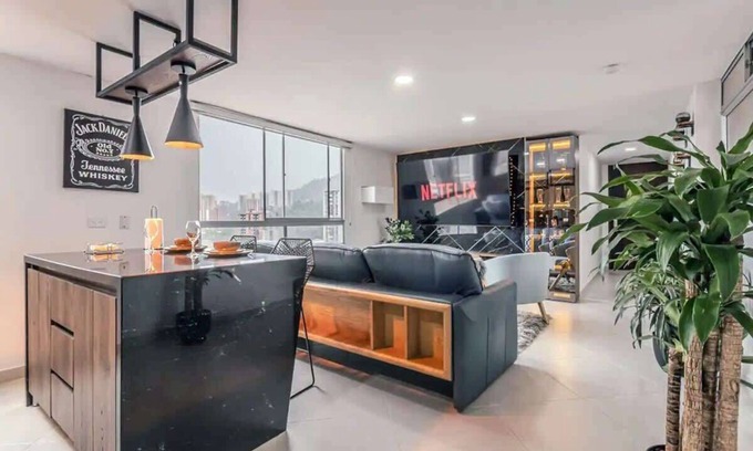 Sabaneta Wohnung | Lux Penthouse: By Medellín, Great Dining, Nightlife, Fast Wifi & Self Check-in