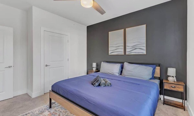 Charlotte Wohnung | Luxe 1BR Suite in Waverly Charlotte!