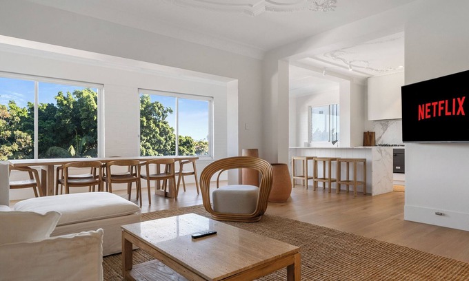 Darling Point Wohnung | Luxe 3BR Full-Floor Suite w/ Views | Darling Point