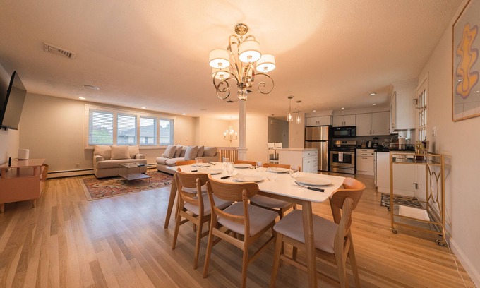 Revere Haus | LUXE 3BR Near Boston, Airport, and Beach!