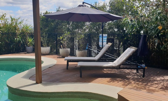 Annerley Haus | Luxe 5BR Executive Retreat ✓pool✓sauna✓pet friendly