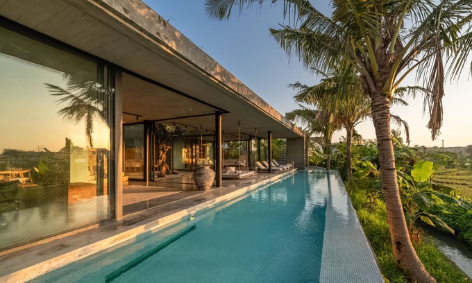 Babakan Villa | Luxe Bridge villas : Modern Meets Tropical w/ Chef