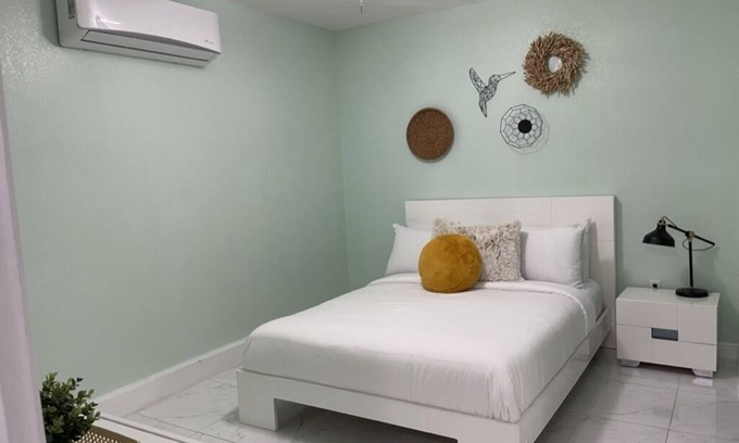 Paradise Wohnung | Luxe&Comfy Studio Apartment closed to Vegas Strip!