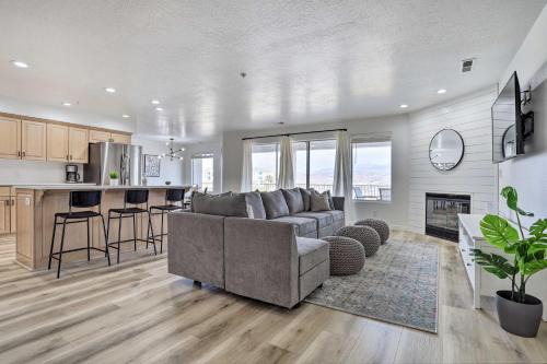 St. George Wohnung | Luxe Family Condo with Mtn View and Resort Perks!