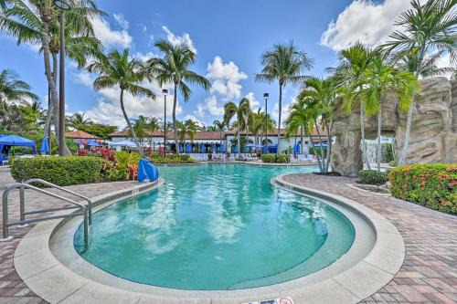 Royal Harbor Wohnung | Luxe Naples Bay Resort Condo Near Fifth Ave!