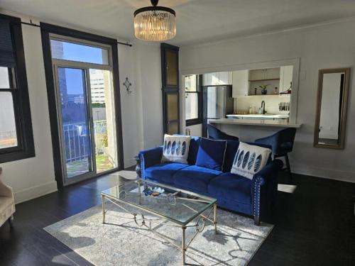 East Village Wohnung | Luxe Suite Convention Center Partial Ocean View with Free Parking