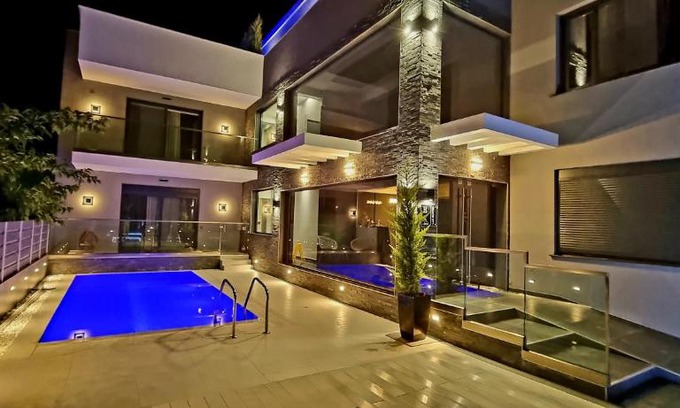 Paralia Ofryniou Wohnung | LUXSUITES