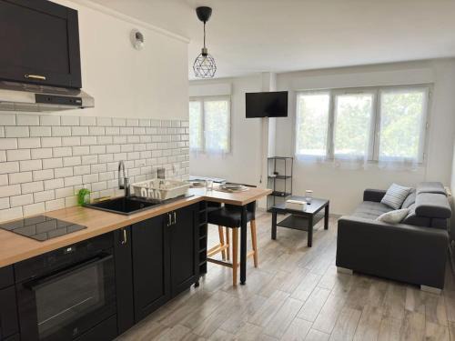 Champs-sur-Marne Wohnung | Luxurious and Stylish Studio Between Disney & Paris