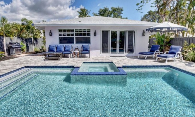 Delray Beach Haus | Luxus-Boutique-Villa mit "privatem" Salzwasserpool und Whirlpool im Herzen von Delray