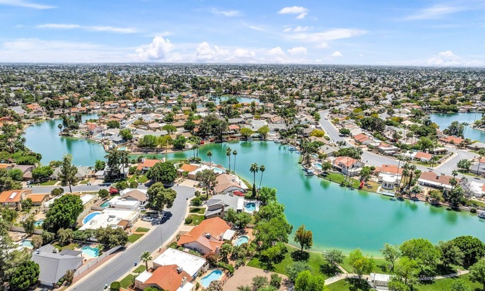 Dobson Ranch Haus | Luxurious & Comfy ~ 5★ Location ~ ☀Heated Pool ~ ♛Hot Tub