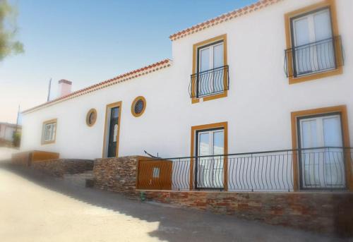 Mertola Haus | Luxurious House in Corte de Pao with Private Pool